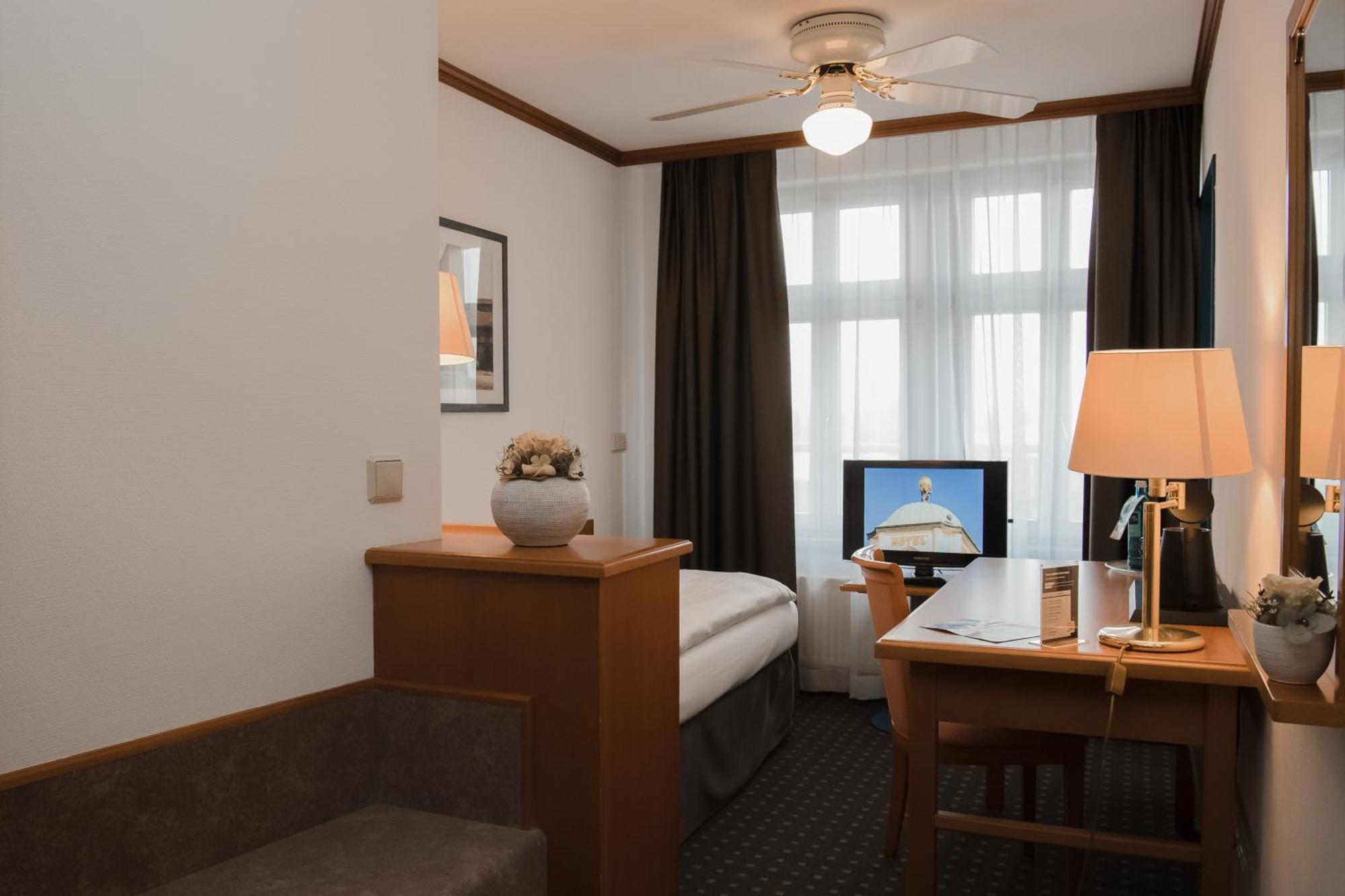 Hotel Alekto Freiberg Ngoại thất bức ảnh